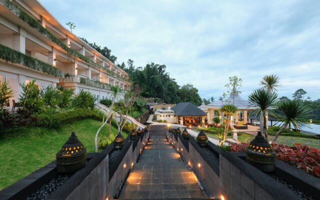 Suarapura Resort & Spa