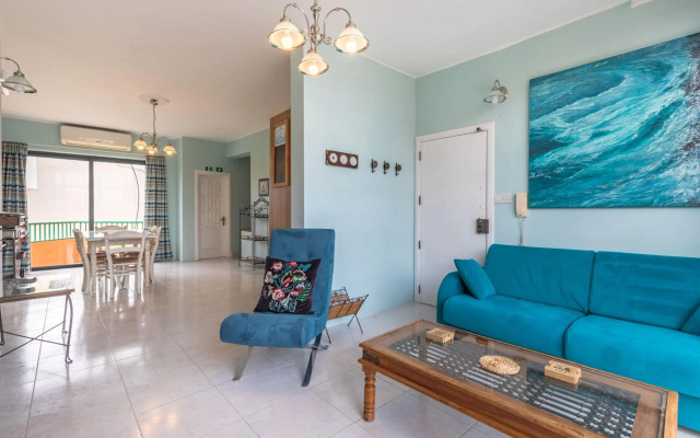 Fantastic 3 Bedroom Duplex Penthouse with Terrace