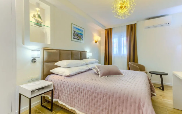 Irini Luxury Rooms