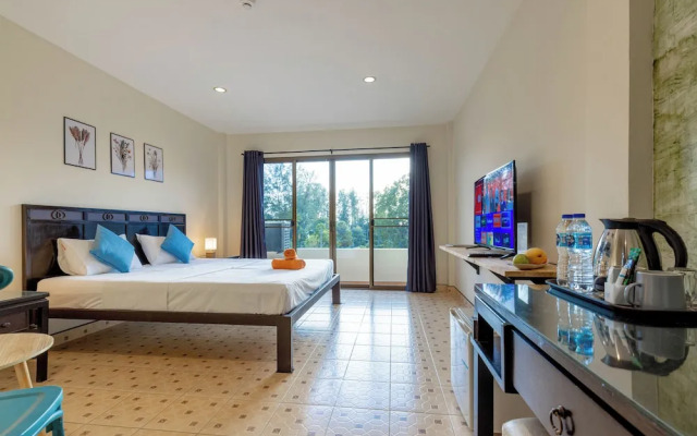 Club 22 Kamala Suites