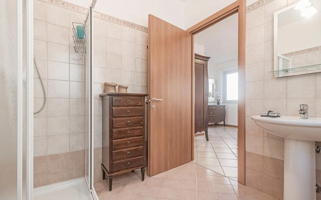 Sunny Varenna Apartment