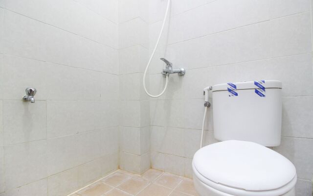 RedDoorz Plus near Alun Alun Selatan
