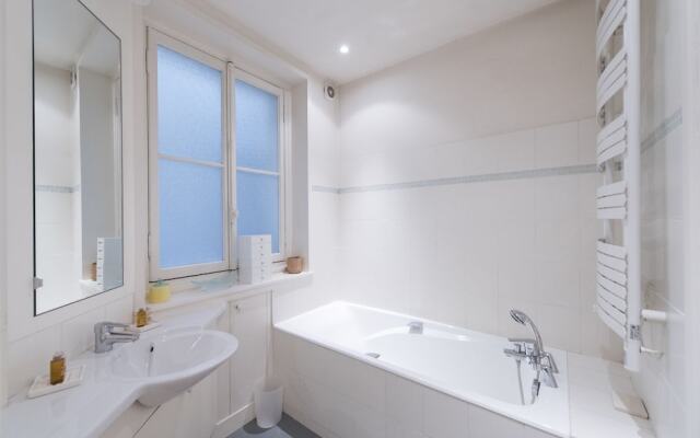 Charming Haussmannian