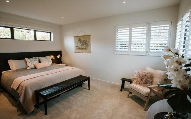 The Heights - Sleeps 8 - Lake Views - Outdoor Fire