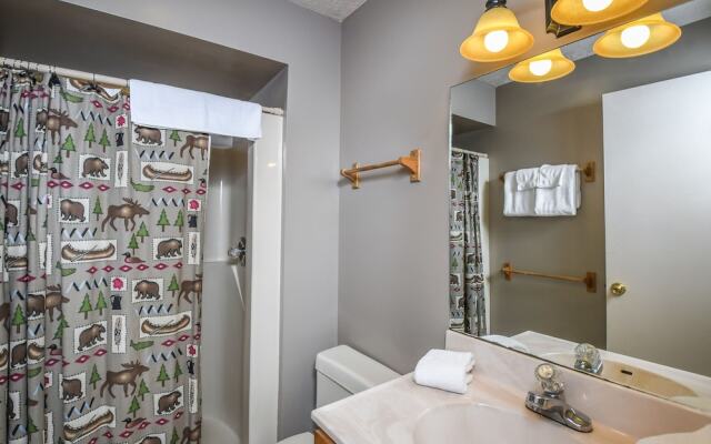 Bear Feet 3 Bedroom Townhome