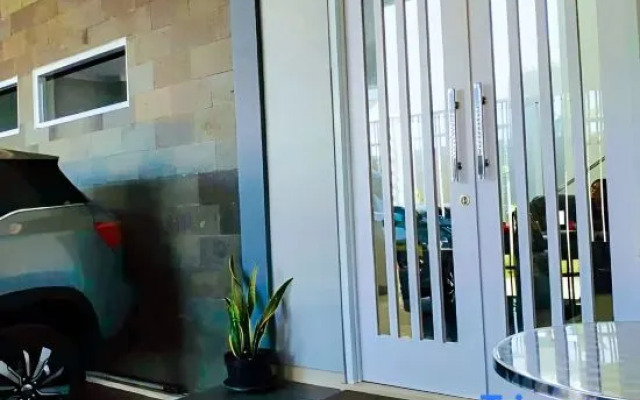 Villa Mangli Monochrome Syariah by eCommerceloka