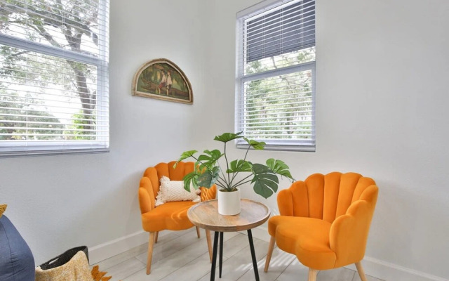 Walkable to Downtown - Casita 1