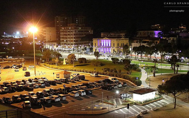 #Garibaldi 05 - Old Town