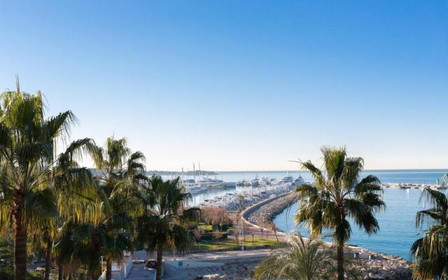 On la Croisette: New 2 Bedrooms with Sea View