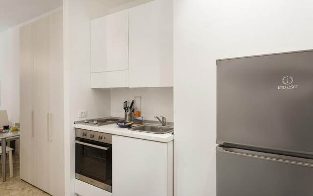 Ancient Port Apartments - Emerald