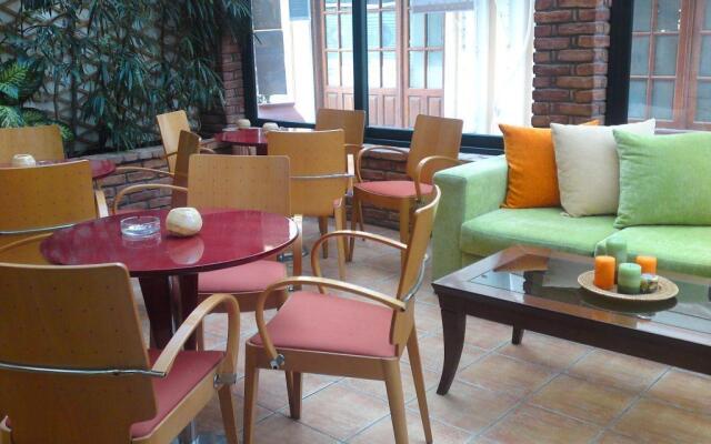 Aeolis Hotel