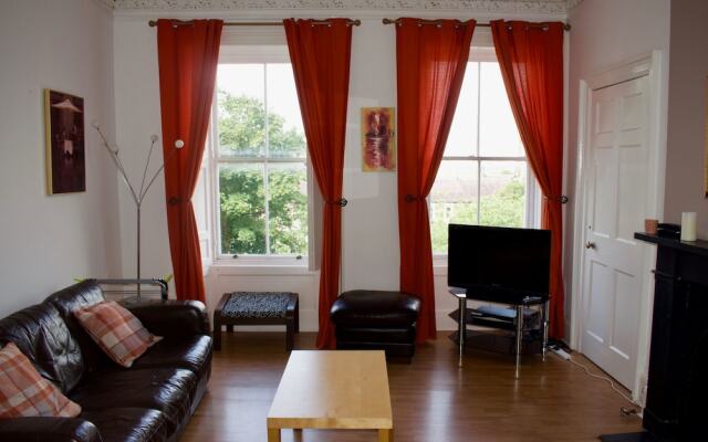 Bright and Central 3 Bedroom Apartment