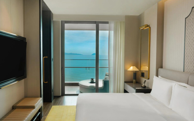 Hoiana Hotel & Suites