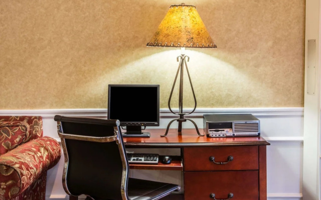 Baymont Inn & Suites Dunn