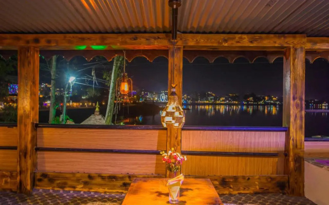 Oyo 225 Hotel Fewa Corner