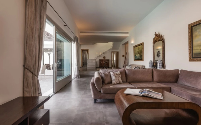Kaminos Private Villa