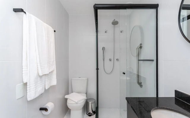 Charlie Rua dos Pinheiros