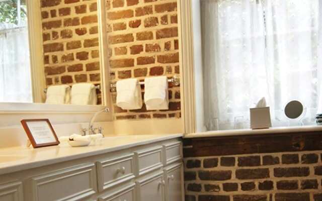 21 East Battery Bed & Breakfast