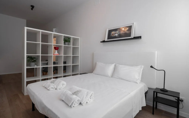 Carducci Modern Apartment 3 by Wonderful Italy