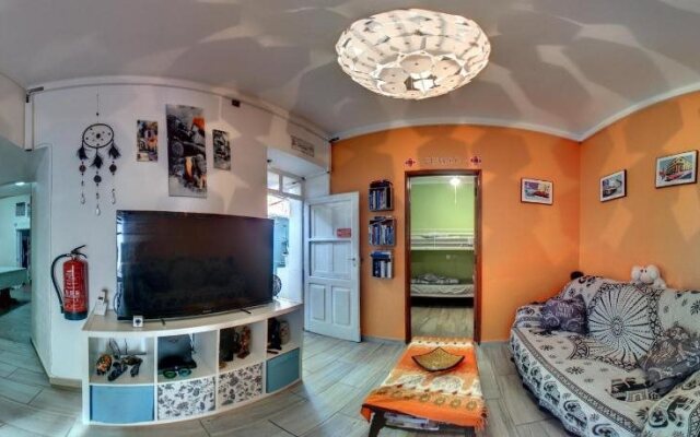 Orange Terrace Hostel