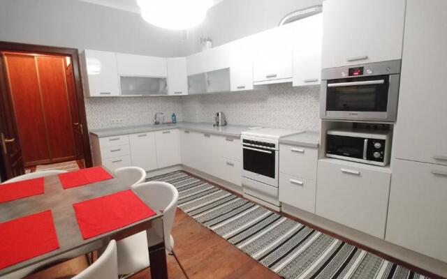 One bedroom Luxery 23 Khreshchatyk str Centre