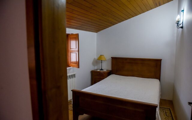 Rustic House with Swimming Pool, Vieira Minho by Izibookings