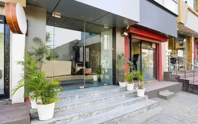 Stylish Stays Near Isbt Dehradun