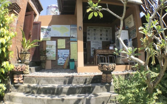 Green Paddy Hostel