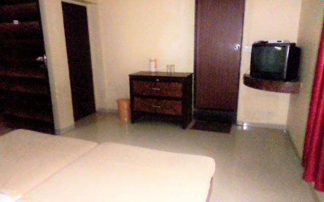 Hotel Ashok Deluxe