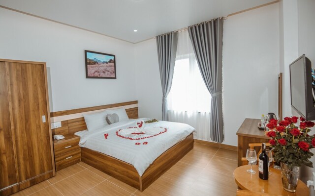 RedDoorz Premium Anh Duc Da Lat Hotel