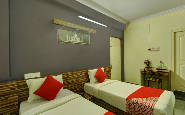 OYO 10321 Century Residency