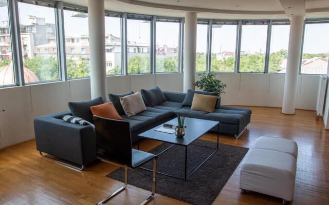 Apartment Penthouse Festina Lente