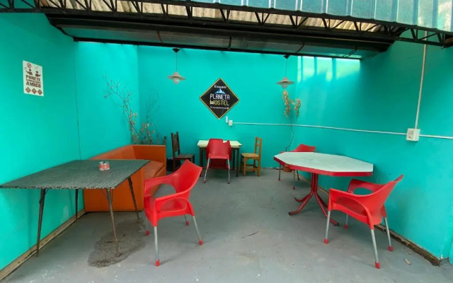 Planeta Hostel & Suites