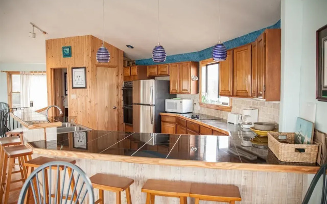 Dune Rose 3 Bedroom Cottage by RedAwning