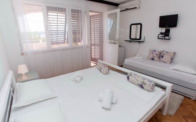 Hope - 30m to the sea & Seaview - R3