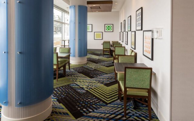 Holiday Inn Express Saskatoon East - University