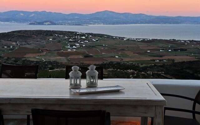 Panoramic three villa complex with helipad by VillaRentalsgr