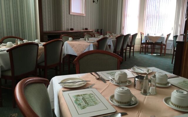Ivydene Hotel