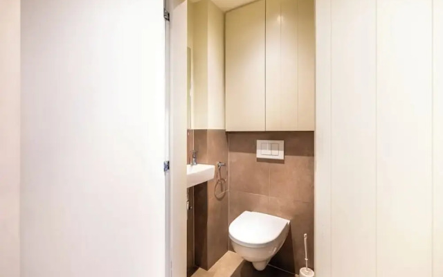 Lavish Apartment for 4 People With Seaview