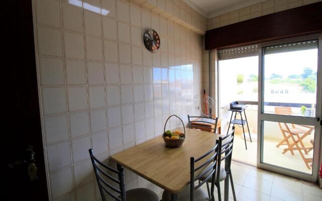Portimão Classic With Pool by Homing