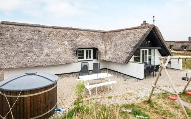 8 Person Holiday Home in Ringkobing-by Traum