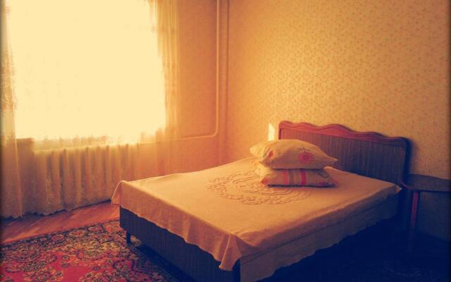 Guest House on Vologodskiy 5