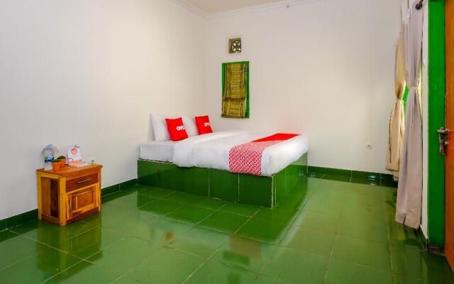 1793 Kuta Circle Homestay