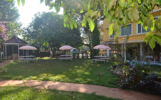 Lake View Resort