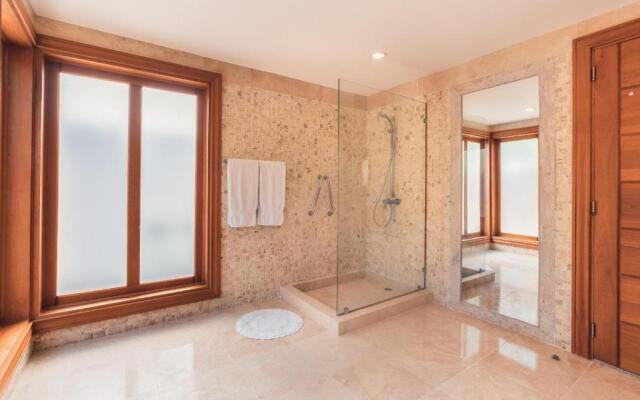 Magnificent Villa w Private Pool at Yarari