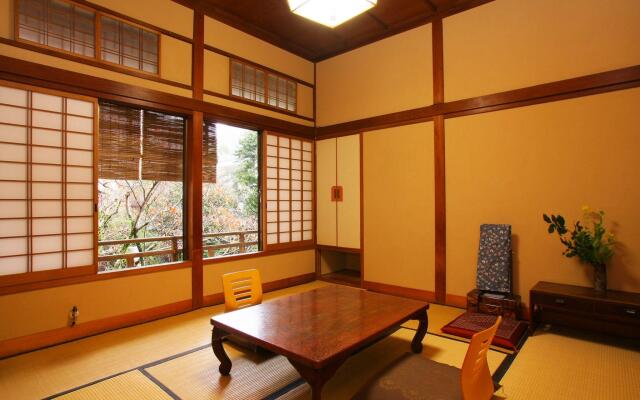 Gensen Uenoya Hot Spring Ryokan