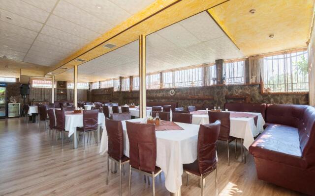 Akladi Family Hotel