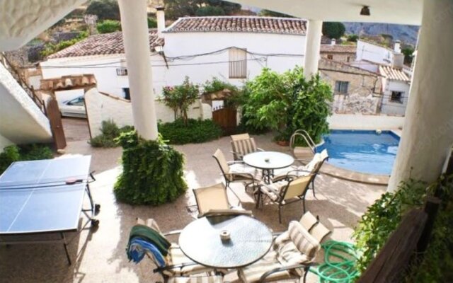 Villa With 5 Bedrooms in Benaocaz, With Wonderful Mountain View, Priva
