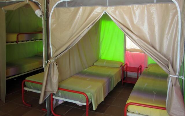 Pola Giverola Latroupe Camp