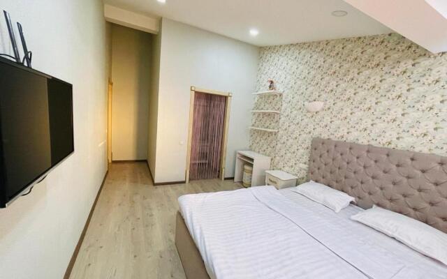 Aleksandra Apartment